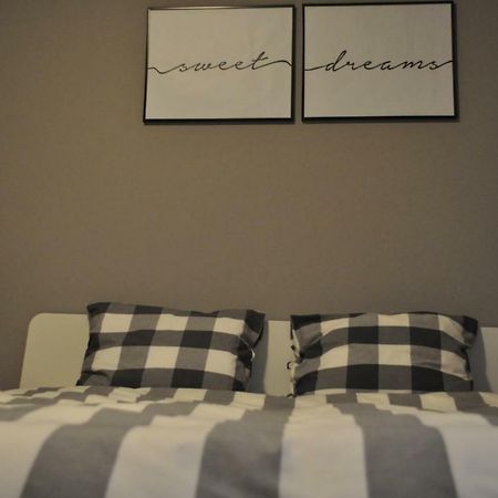 Sleep & Fly Apartment Otopeni Zewnętrze zdjęcie